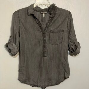 Woman’s tencel Hester’s Orchard Gray Casual Henley Shirt